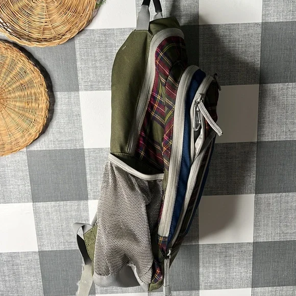 Lands End Backpack - Picture 4 of 5